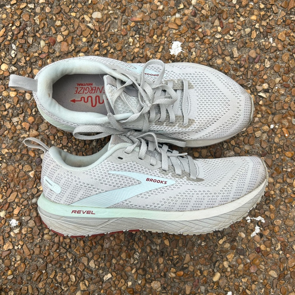 Brooks Women's Revel 6
